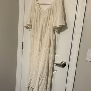 Elegant Cream Women's Dress